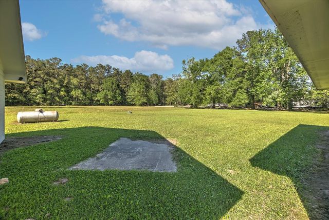 411 County Road 2298, Cleveland, TX 77327