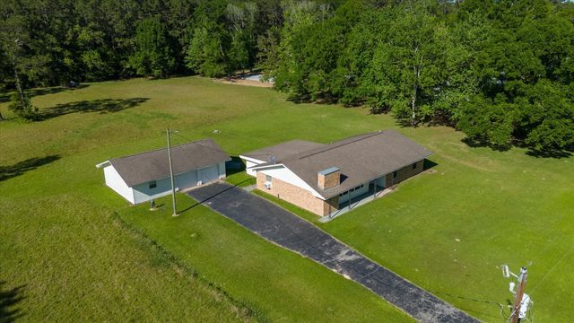 411 County Road 2298, Cleveland, TX 77327