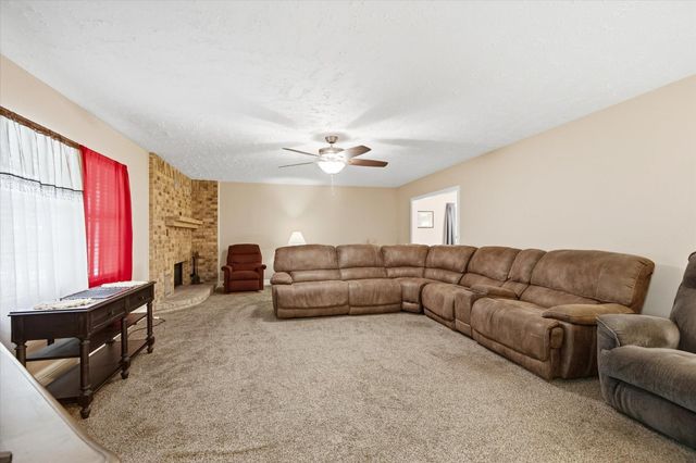 411 County Road 2298, Cleveland, TX 77327