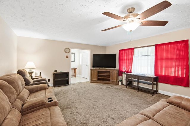 411 County Road 2298, Cleveland, TX 77327