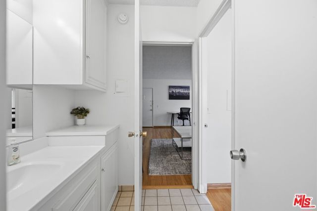 3720 Vinton Avenue 8, Los Angeles, CA 90034