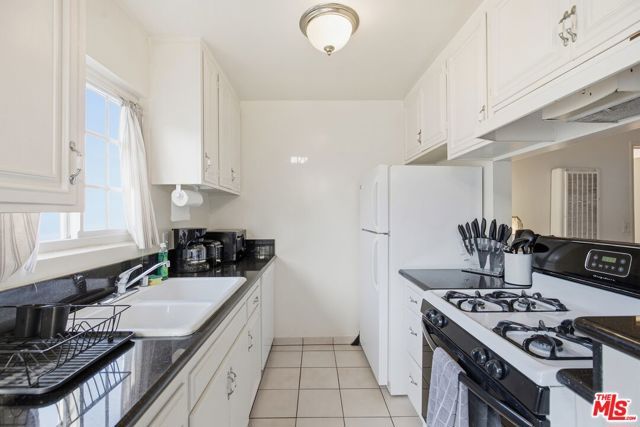 3720 Vinton Avenue 8, Los Angeles, CA 90034