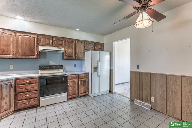 3412 Leawood Drive, Bellevue, NE 68123