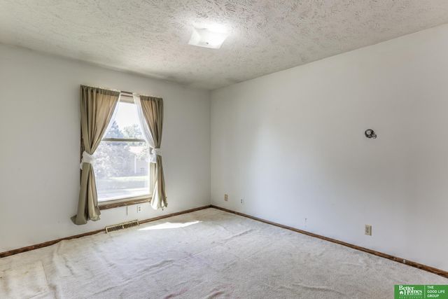 3412 Leawood Drive, Bellevue, NE 68123