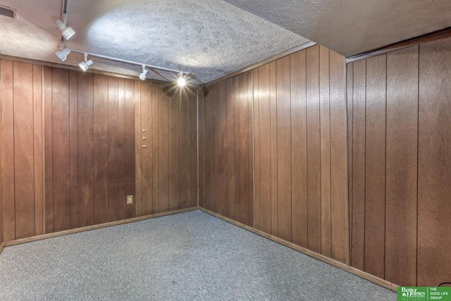 3412 Leawood Drive, Bellevue, NE 68123