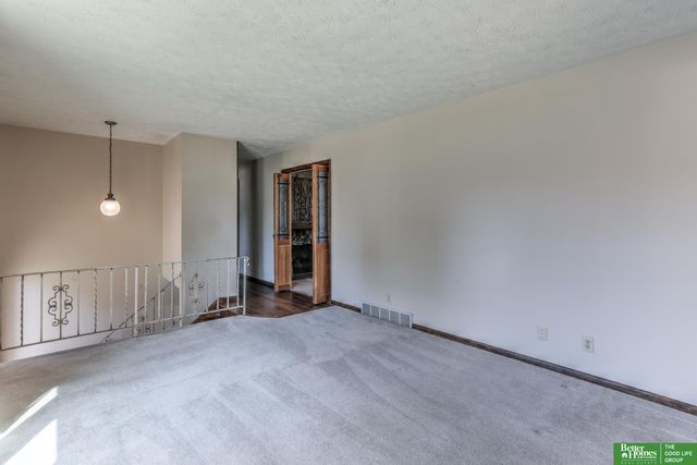 3412 Leawood Drive, Bellevue, NE 68123