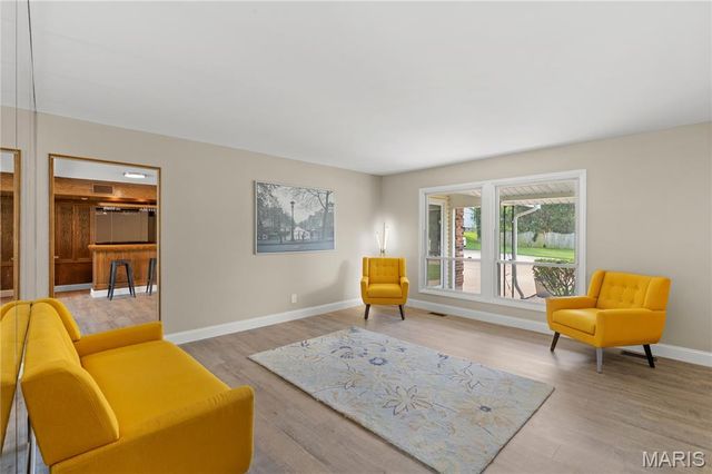 3475 Stonehaven, Florissant, MO 63033