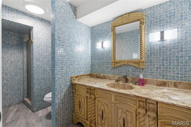 3475 Stonehaven, Florissant, MO 63033