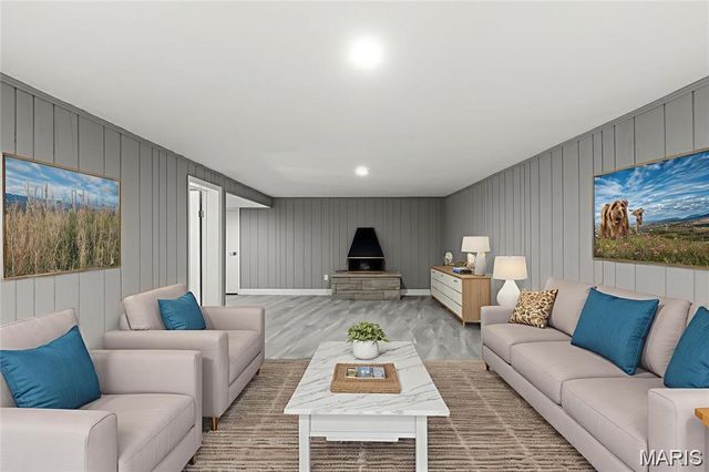 3475 Stonehaven, Florissant, MO 63033