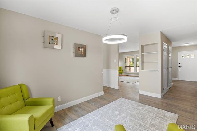 3475 Stonehaven, Florissant, MO 63033