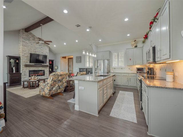 504 Cedar Mountain DR, Marble Falls, TX 78654