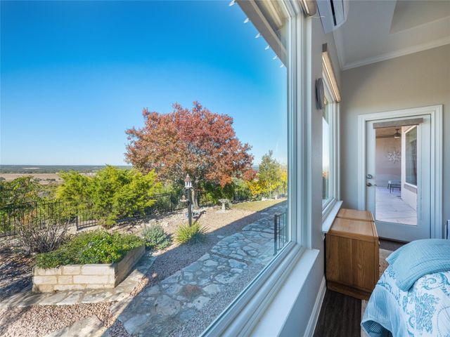 504 Cedar Mountain DR, Marble Falls, TX 78654