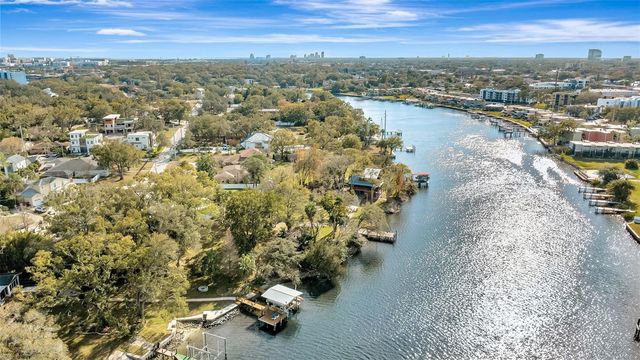 3306 N PERRY AVENUE, Tampa, FL 33603