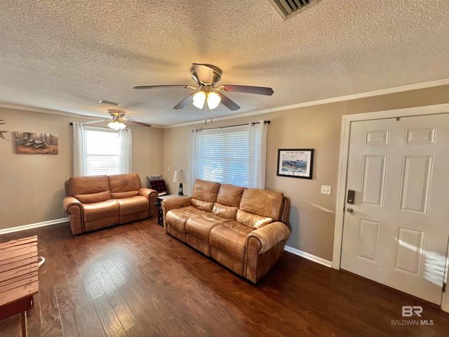 4075 Macks Road, Century, FL 32535