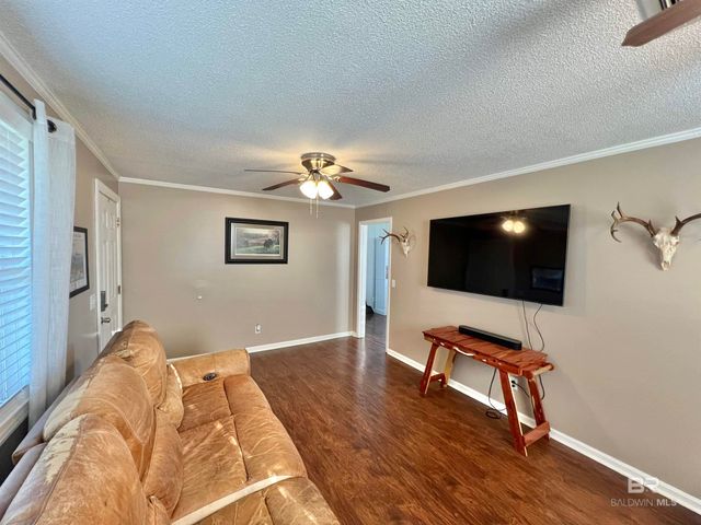 4075 Macks Road, Century, FL 32535