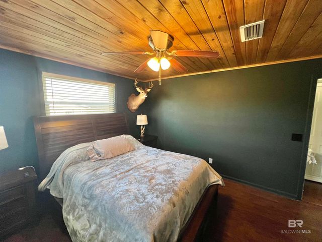 4075 Macks Road, Century, FL 32535