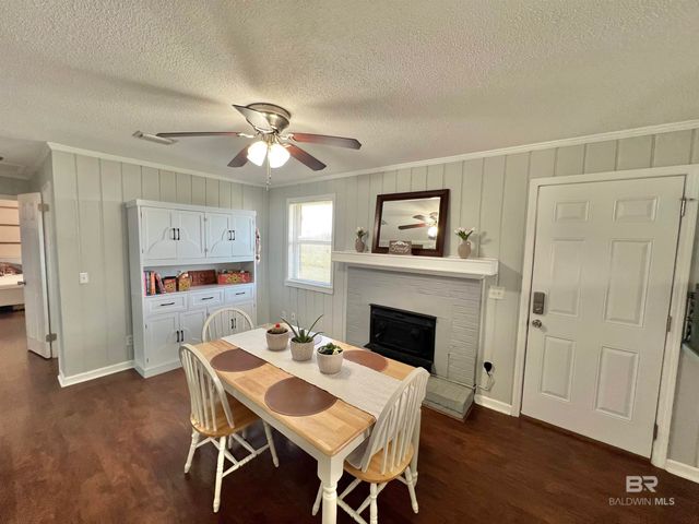 4075 Macks Road, Century, FL 32535