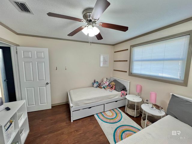 4075 Macks Road, Century, FL 32535