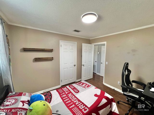 4075 Macks Road, Century, FL 32535