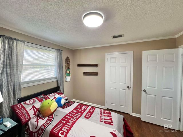 4075 Macks Road, Century, FL 32535