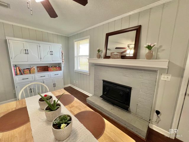 4075 Macks Road, Century, FL 32535