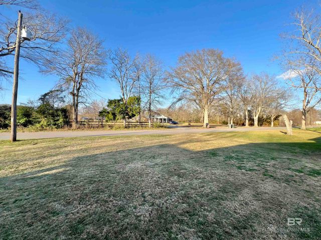 4075 Macks Road, Century, FL 32535