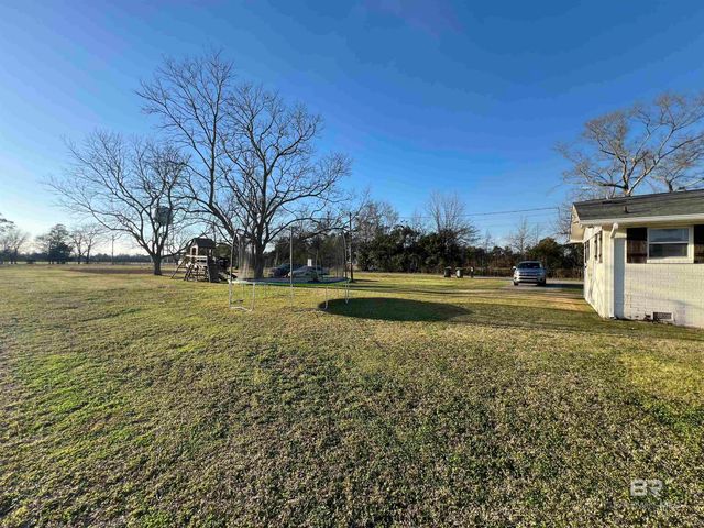 4075 Macks Road, Century, FL 32535