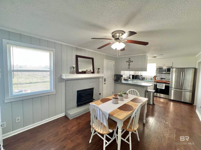 4075 Macks Road, Century, FL 32535