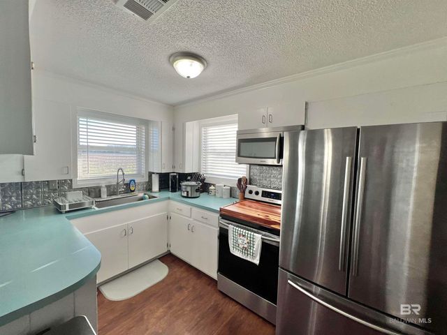 4075 Macks Road, Century, FL 32535