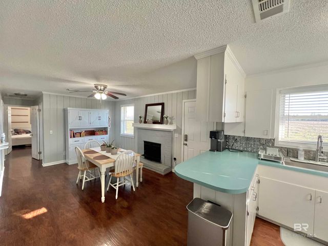 4075 Macks Road, Century, FL 32535