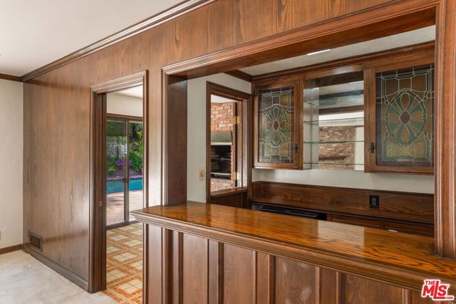676 Elkins Road, Los Angeles, CA 90049