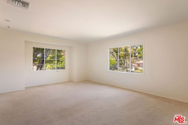 676 Elkins Road, Los Angeles, CA 90049