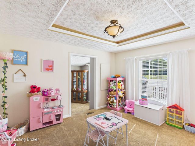 6617 W Orell Rd, Louisville, KY 40272