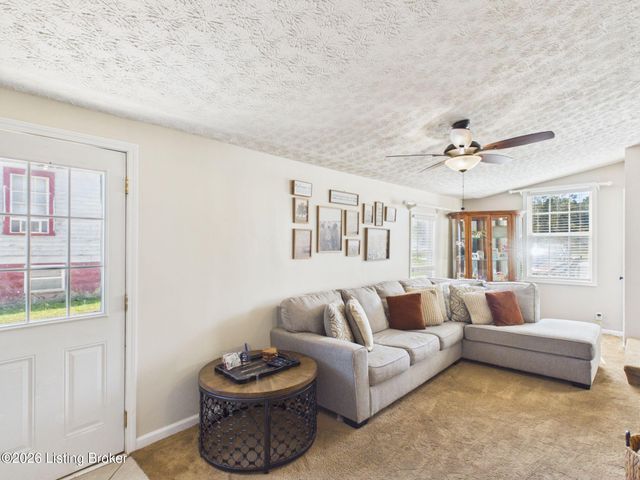 6617 W Orell Rd, Louisville, KY 40272