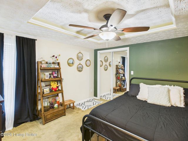 6617 W Orell Rd, Louisville, KY 40272