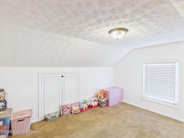 6617 W Orell Rd, Louisville, KY 40272