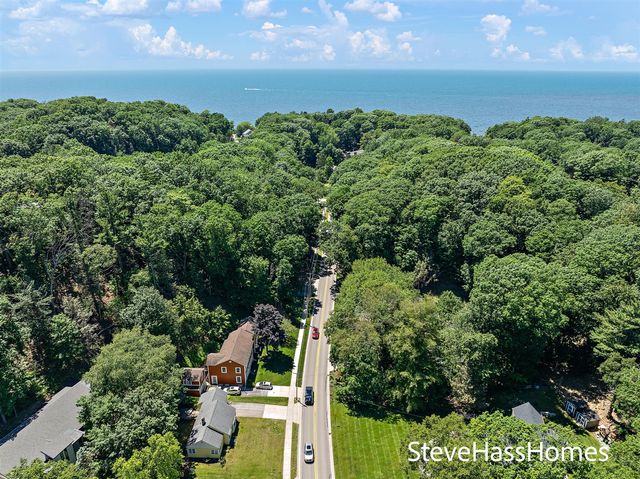 186 Grand Avenue, Grand Haven, MI 49417