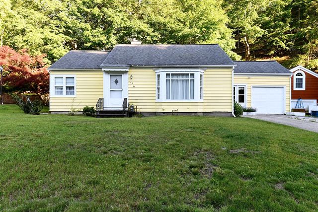 186 Grand Avenue, Grand Haven, MI 49417