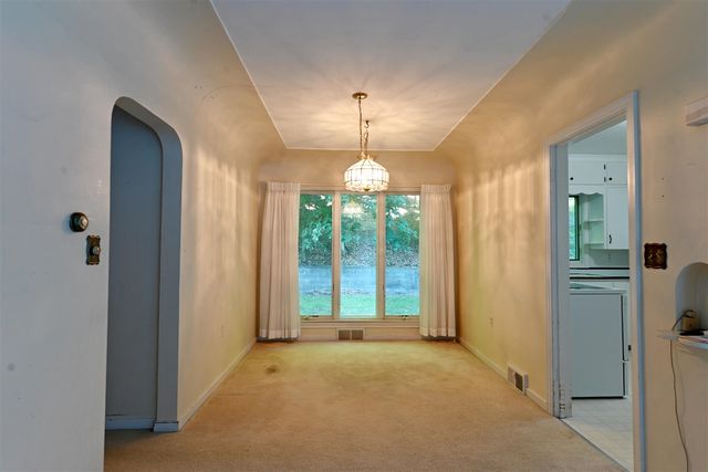 186 Grand Avenue, Grand Haven, MI 49417