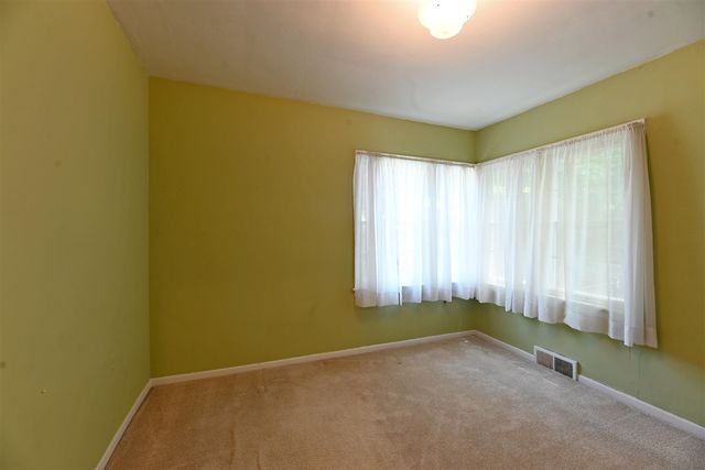 186 Grand Avenue, Grand Haven, MI 49417
