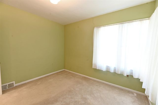 186 Grand Avenue, Grand Haven, MI 49417
