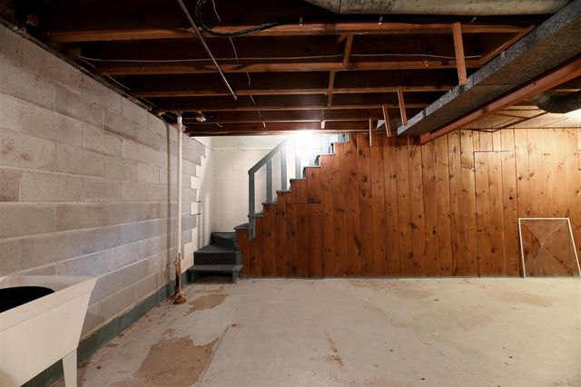 186 Grand Avenue, Grand Haven, MI 49417