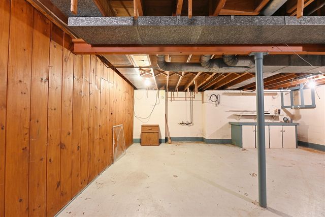 186 Grand Avenue, Grand Haven, MI 49417