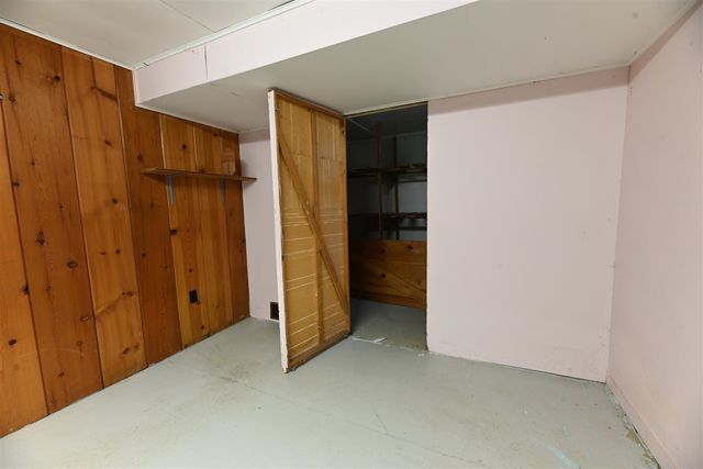 186 Grand Avenue, Grand Haven, MI 49417