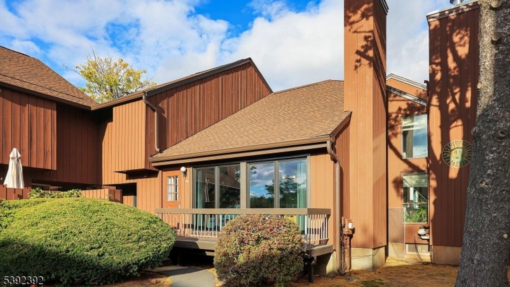 51 Taurus Dr 3A, Hillsborough Twp., NJ 08844