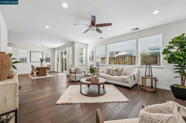 2055 Rovello Loop, Livermore, CA 94550