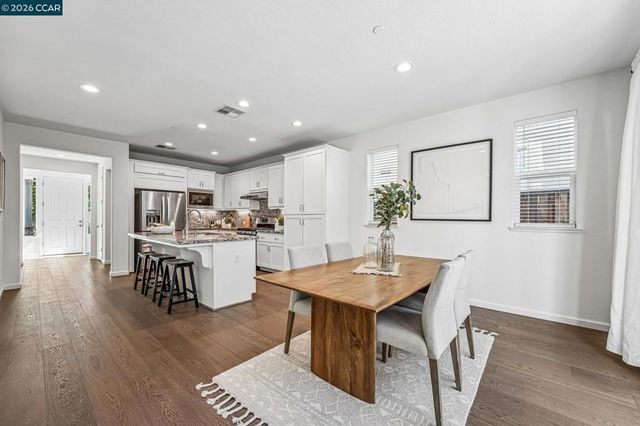 2055 Rovello Loop, Livermore, CA 94550