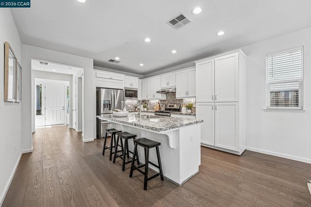 2055 Rovello Loop, Livermore, CA 94550