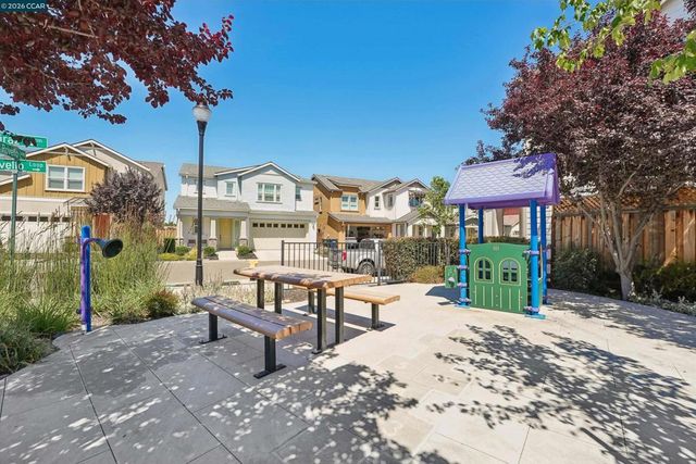 2055 Rovello Loop, Livermore, CA 94550