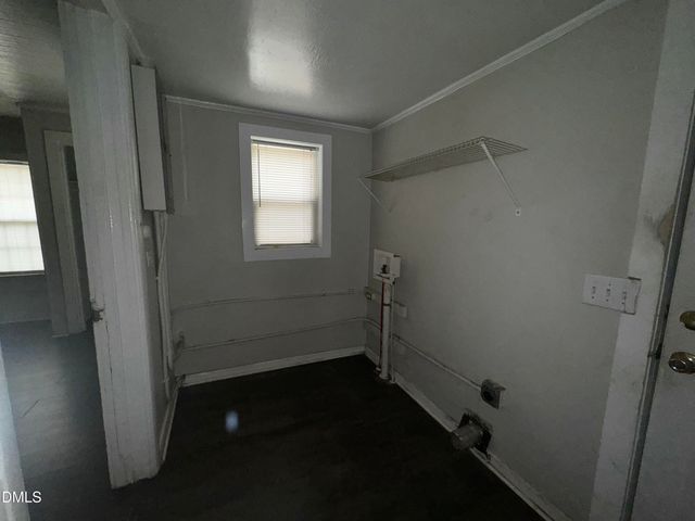 300 S Gardner Avenue, Kenly, NC 27542